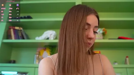 LindaFarm webcam stripchat model stream image