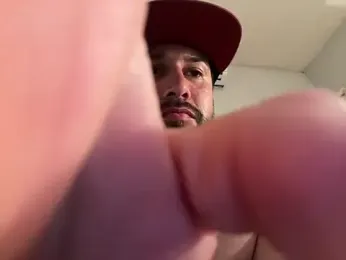 hotraillX webcam model stream image
