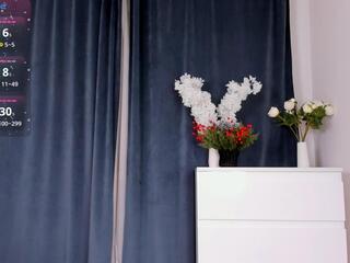 Lynet Blincoe webcam model stream image