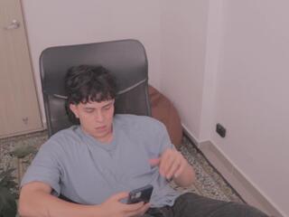 Tony Hoffa webcam model stream image