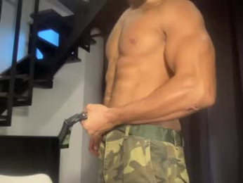 kingomzie webcam model stream image