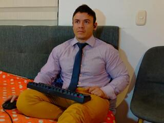 Danny Musclehot webcam model stream image