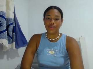 milalunathong webcam camsoda model stream image