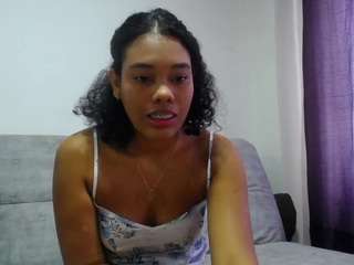 milalunathong webcam model stream image