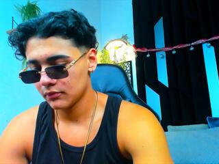 Chris De La Fonde webcam model stream image