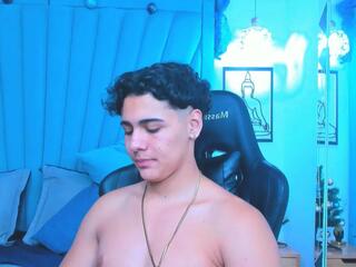 Chris De La Fonde webcam model stream image