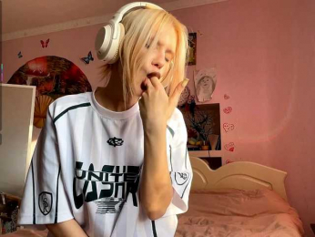 Melissablow webcam bongacams model stream image