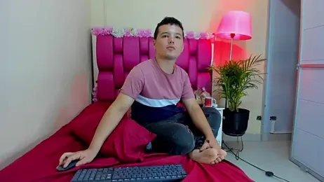 Adventures_of_young_ webcam model stream image