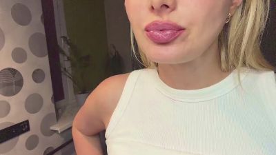 LianneKintsel webcam model stream image