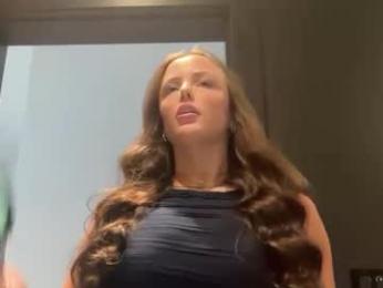 zoepriceee webcam model stream image