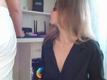 Double_seasoning webcam bongacams model stream image