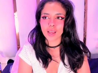 ivannabellini01 webcam model stream image