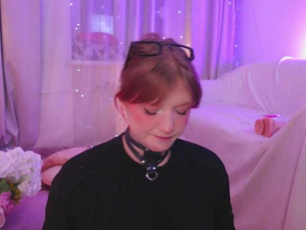 CrazyWine webcam model stream image