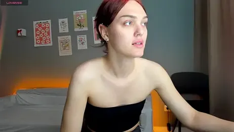 emiliarouds webcam stripchat model stream image