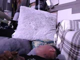 littlepeckerthatcan webcam model stream image
