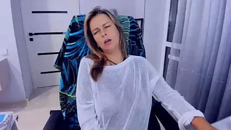 AlexiaDarren webcam model stream image