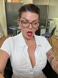 CarlaConnorTV webcam model stream image