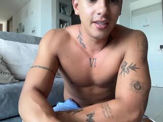 Maurice Lewis webcam model stream image