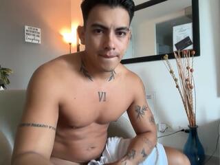 Maurice Lewis webcam model stream image