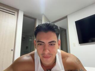 Maurice Lewis webcam model stream image
