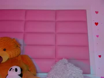 littlee_emma_ webcam model stream image