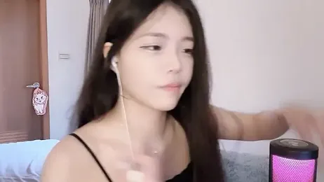 Qaz42799 webcam model stream image
