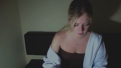 AliceMeaww_ webcam model stream image