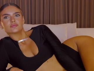 Anais A webcam flirt4free model stream image