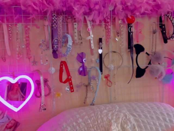 MindyKally webcam model stream image