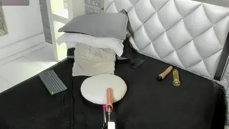 Aron_Bolt webcam model stream image