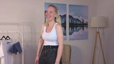 LoraDanforth webcam model stream image