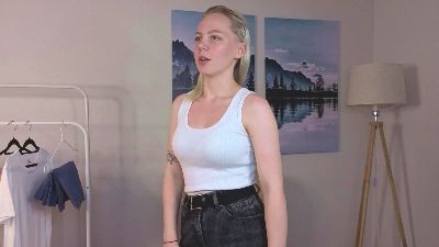LoraDanforth webcam model stream image