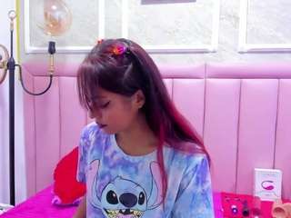 hollyhendriix webcam camsoda model stream image