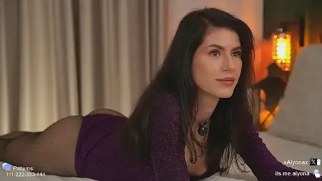 Alyonaqueen_ webcam stripchat model stream image