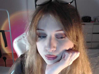 mnepohuyy webcam model stream image