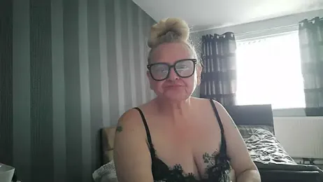 Nawty-Blonde-Nymph webcam model stream image