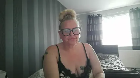 Nawty-Blonde-Nymph webcam model stream image
