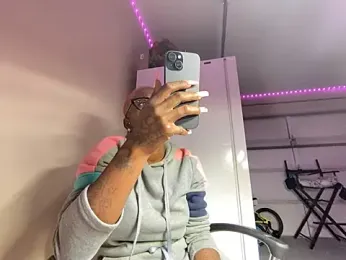 VixenCapri webcam model stream image