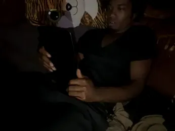 SlimeCrownzOut5 webcam model stream image