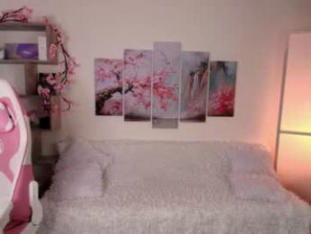 poompoompeach_ webcam model stream image