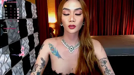 MeatyCockLuna webcam stripchat model stream image