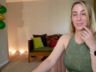 Zoey Evans webcam model stream image