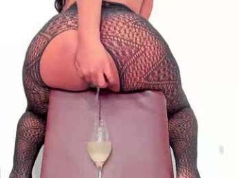 melania_browis webcam model stream image