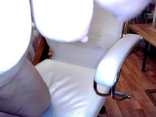 kendramom webcam model stream image