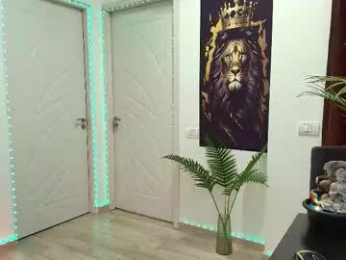 lionbanx webcam model stream image