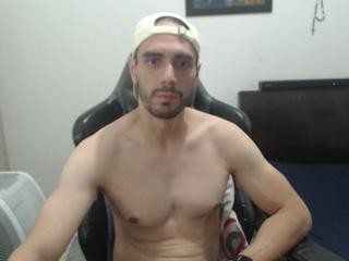 Jusstin I webcam flirt4free model stream image