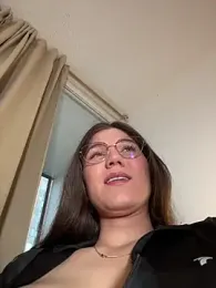 AmelieLaurent_ webcam model stream image