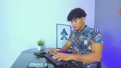 jamescurly2 webcam model stream image