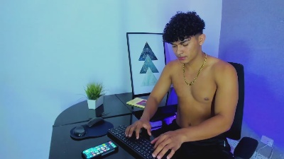 jamescurly2 webcam model stream image