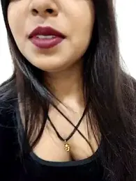 Maahhii_2 webcam stripchat model stream image